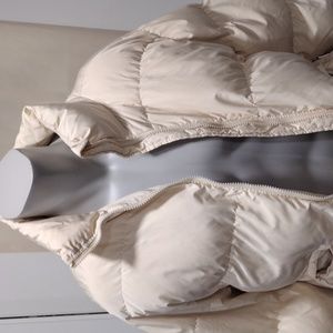 London Lace cream colored puffer jacket. Small